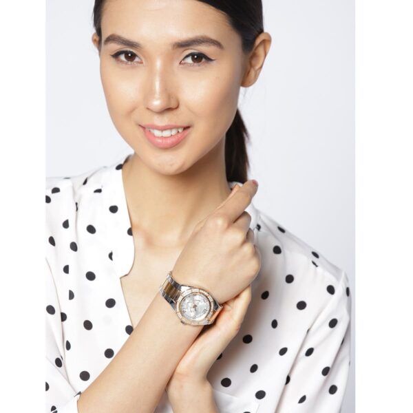 Guess Watch For Women W0729L4 - Image 4